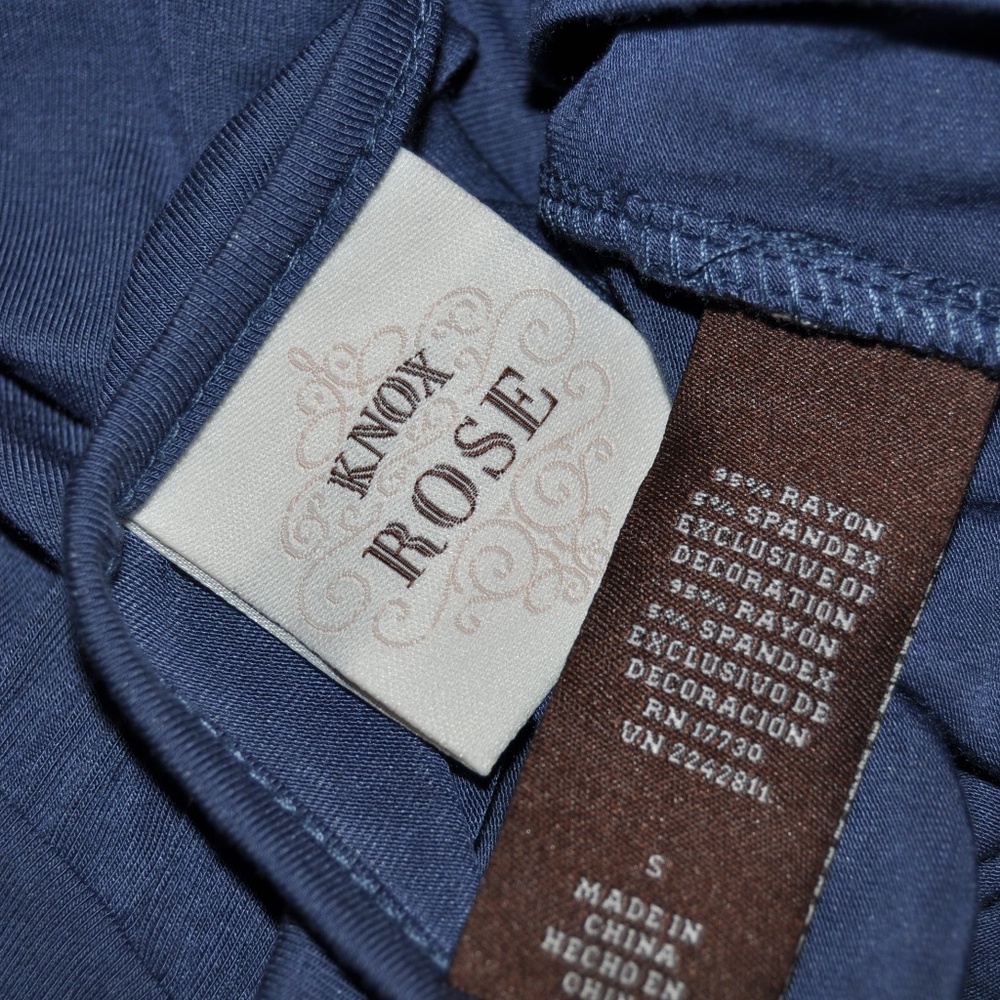 New KNOX ROSE Embroidered V-Neck Banded Top [D4] - Picture 7 of 8